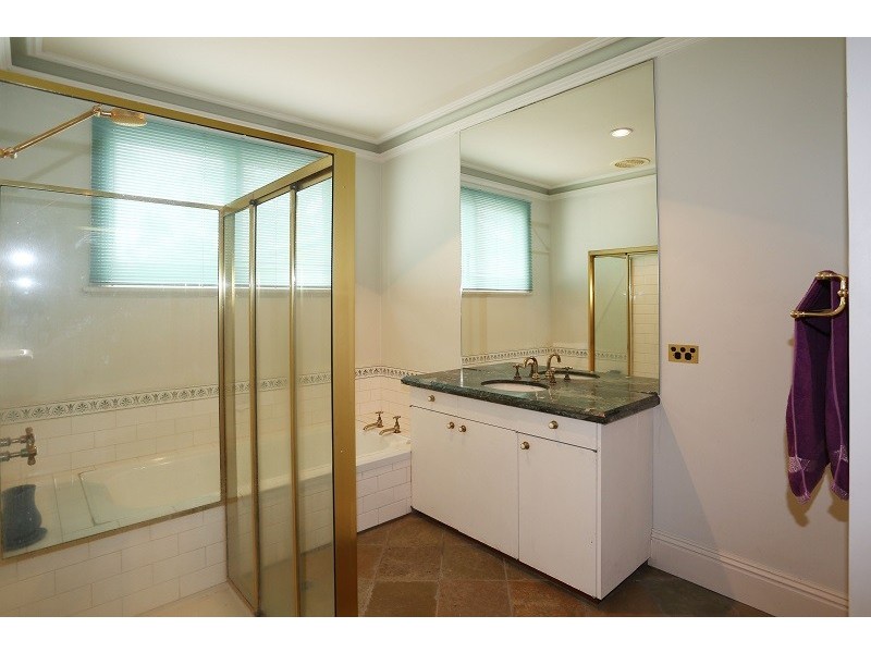 2-16 Gumleaf Lane, Officer VIC 3809