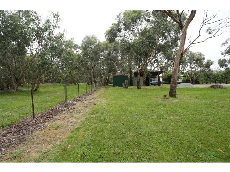 2-16 Gumleaf Lane, Officer VIC 3809