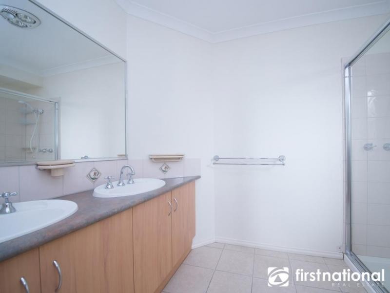 9 Napier Way, Narre Warren South VIC 3805