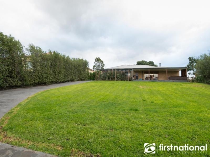 70-72 Marisa Crescent, Berwick VIC 3806