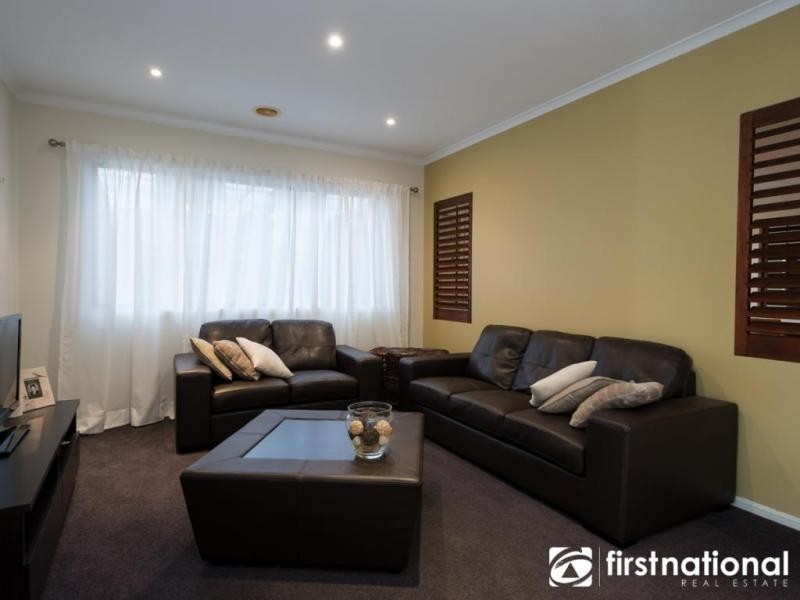 24 Viewgrand Drive, Berwick VIC 3806