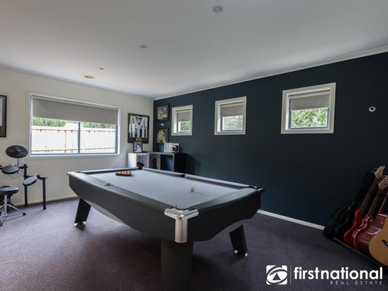 24 Viewgrand Drive, Berwick VIC 3806