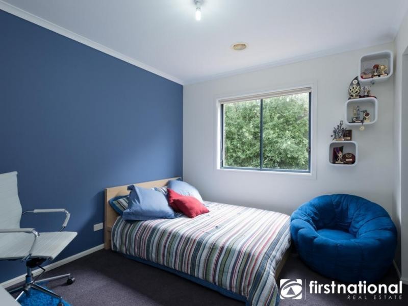 24 Viewgrand Drive, Berwick VIC 3806