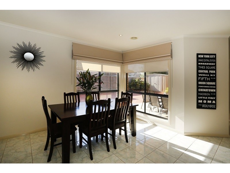 9 Tasman Way, Pakenham VIC 3810