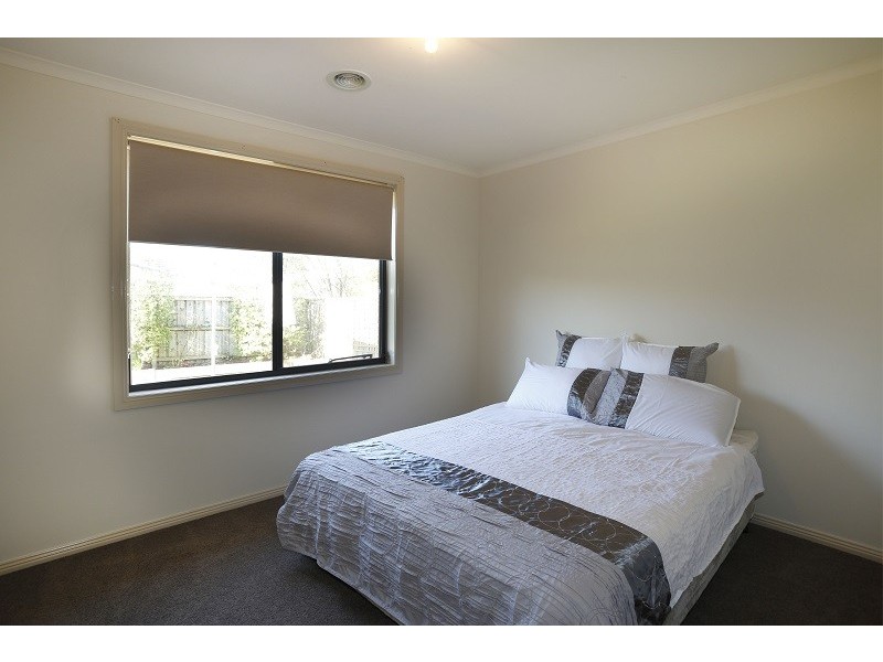 9 Tasman Way, Pakenham VIC 3810