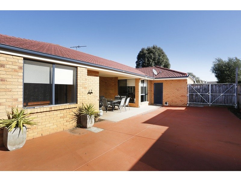 9 Tasman Way, Pakenham VIC 3810