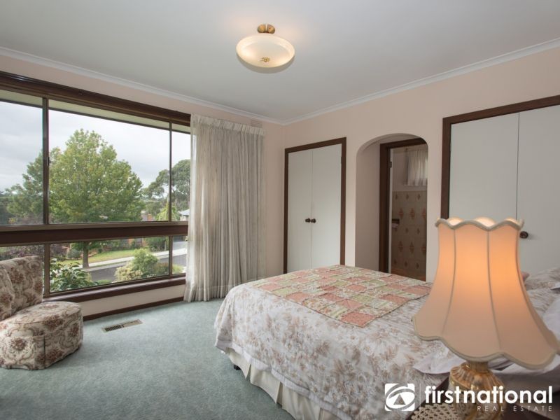 26 Outlook Drive, Berwick VIC 3806