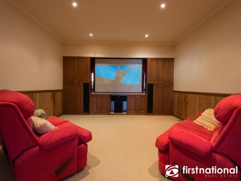 38-40 Cloverfield Close, Berwick VIC 3806