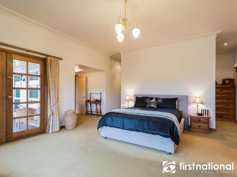 38-40 Cloverfield Close, Berwick VIC 3806