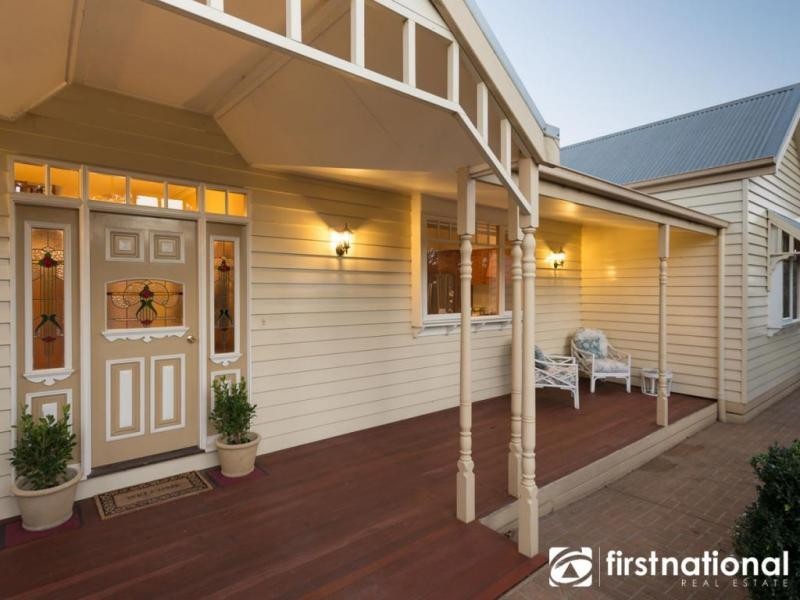 38-40 Cloverfield Close, Berwick VIC 3806