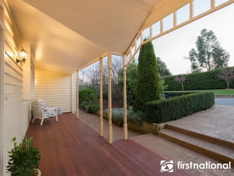 38-40 Cloverfield Close, Berwick VIC 3806