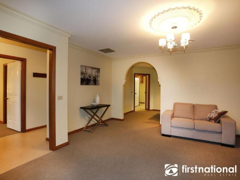 13 Howell Drive, Berwick VIC 3806