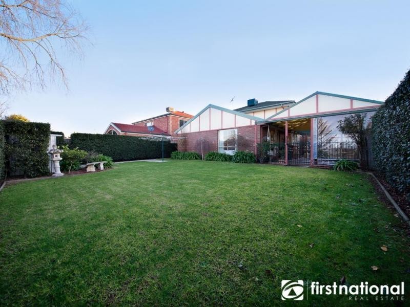 5 Shamrock Close, Narre Warren South VIC 3805