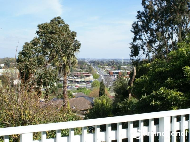 21 Kramer Drive, Berwick VIC 3806
