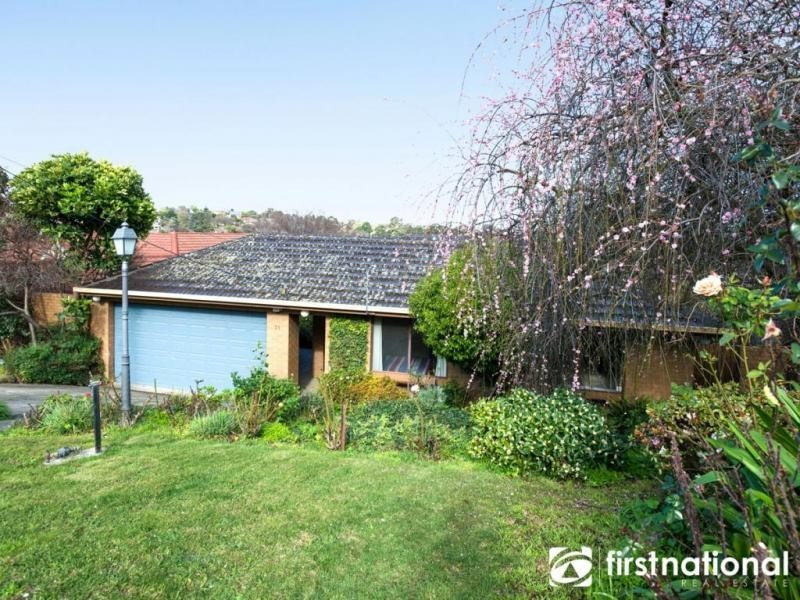 21 Kramer Drive, Berwick VIC 3806