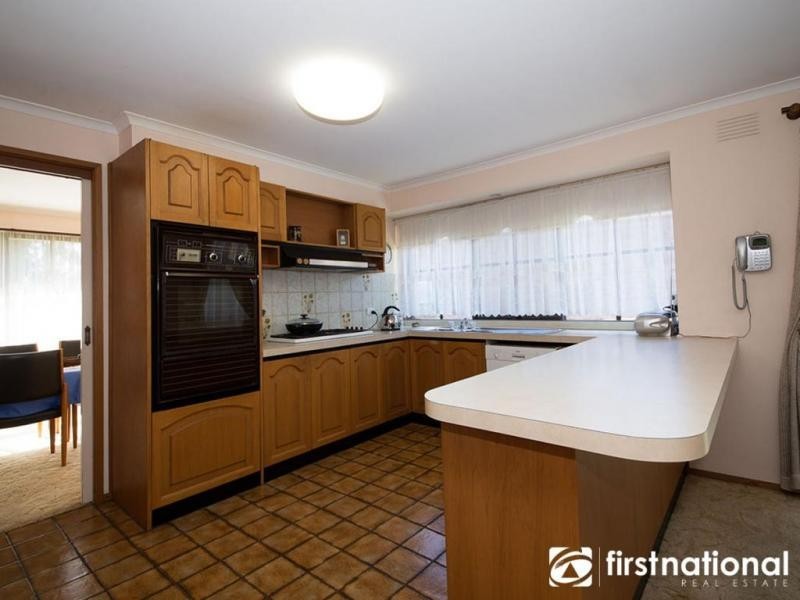 6 Ravensthorpe Crescent, Narre Warren VIC 3805