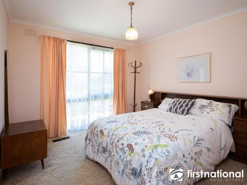 6 Ravensthorpe Crescent, Narre Warren VIC 3805