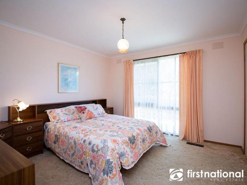 6 Ravensthorpe Crescent, Narre Warren VIC 3805