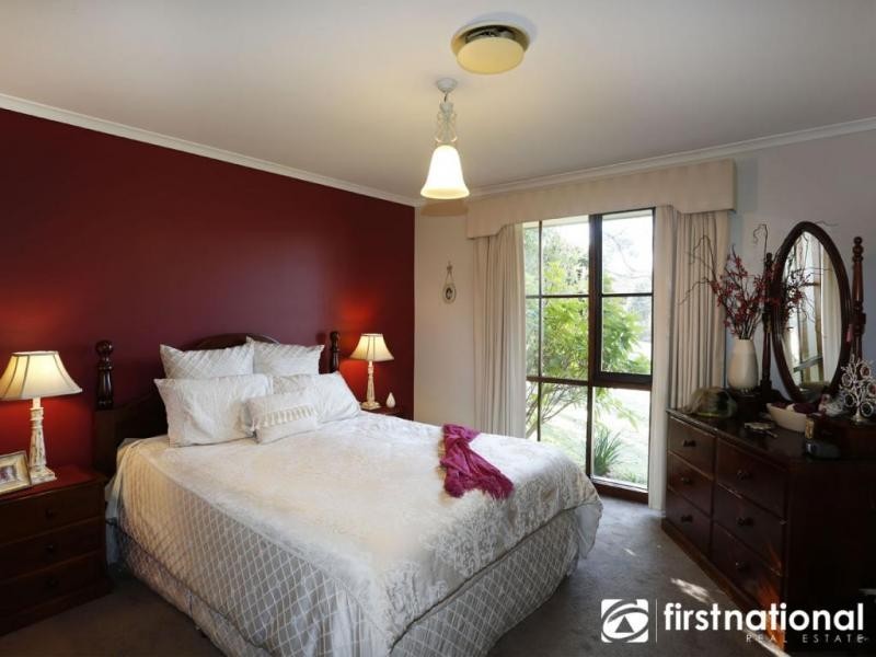 6 Michael Court, Berwick VIC 3806