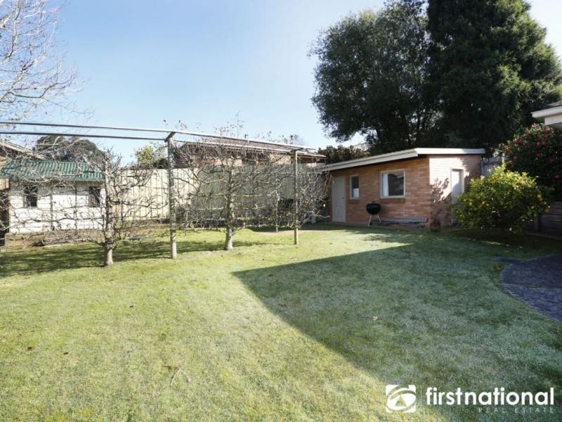 6 Michael Court, Berwick VIC 3806
