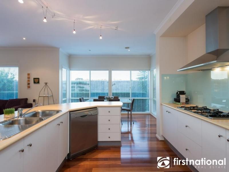 28 Clocktower Court, Berwick VIC 3806