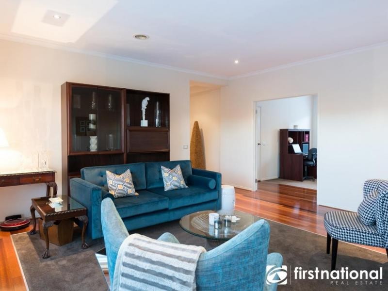 28 Clocktower Court, Berwick VIC 3806