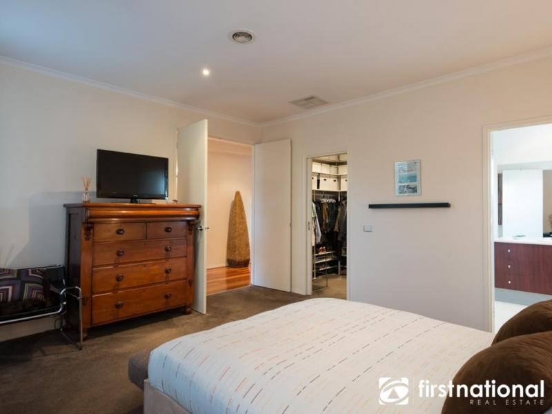 28 Clocktower Court, Berwick VIC 3806