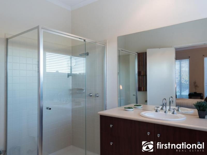 28 Clocktower Court, Berwick VIC 3806