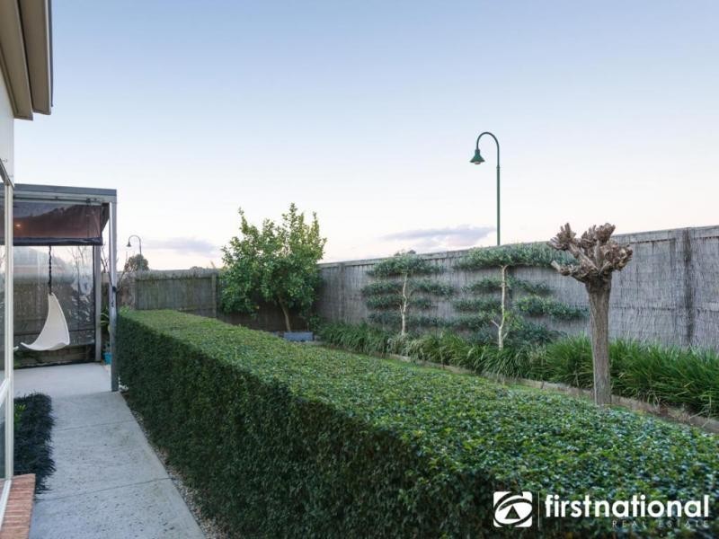 28 Clocktower Court, Berwick VIC 3806