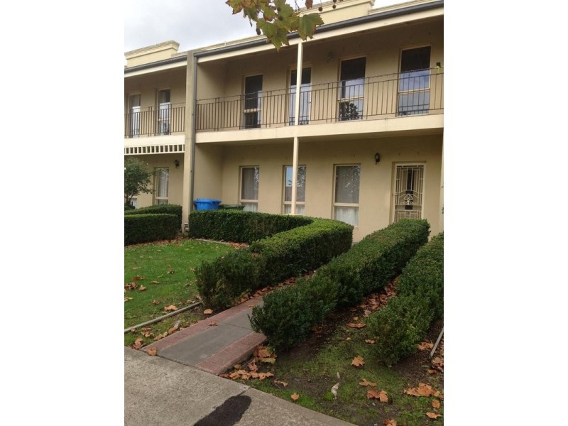 7/10 Parkhill Drive, Berwick VIC 3806