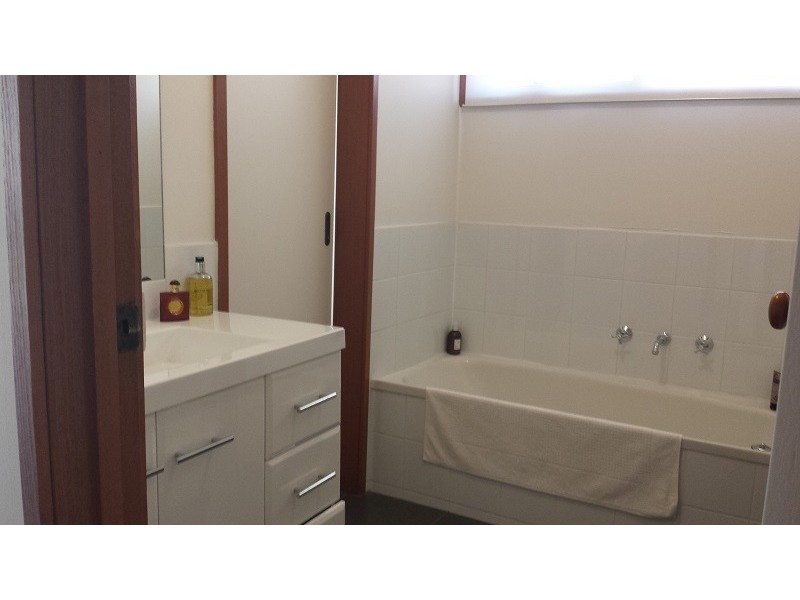 2/5 Stella Street, Beaconsfield VIC 3807