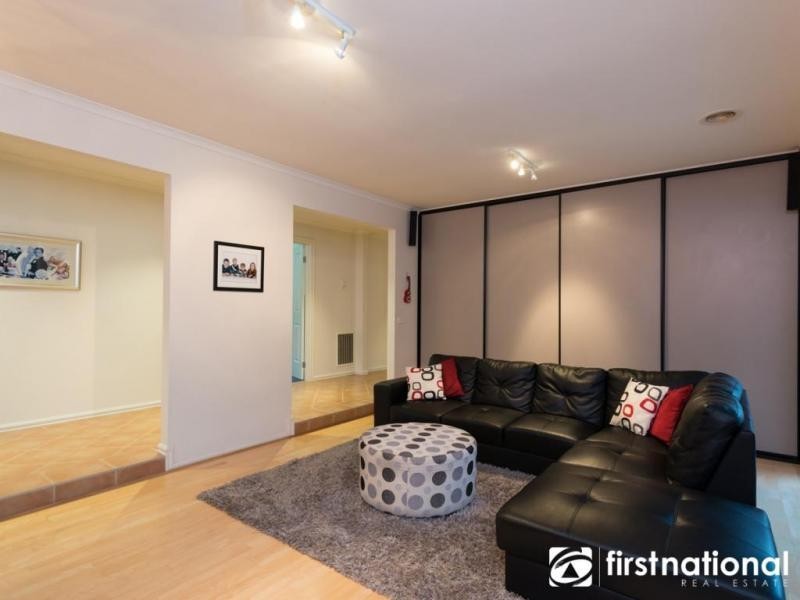 23 Mornington Grove, Berwick VIC 3806