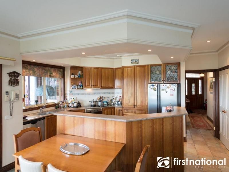 58A Lodge Crescent, Berwick VIC 3806