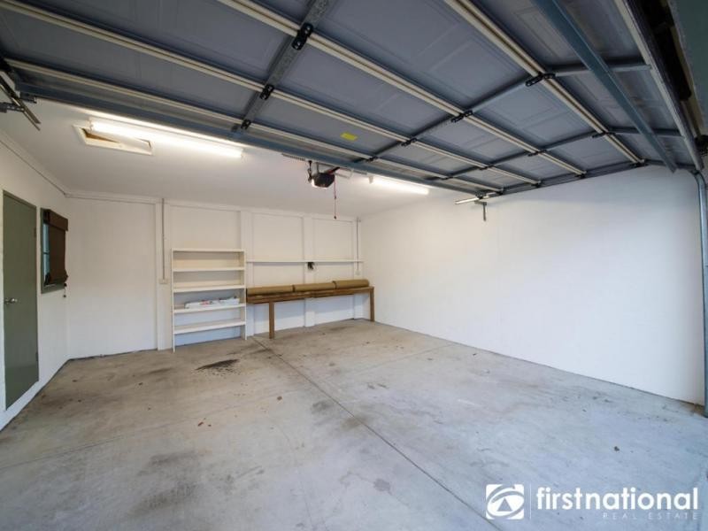 1/70 Gloucester Avenue, Berwick VIC 3806