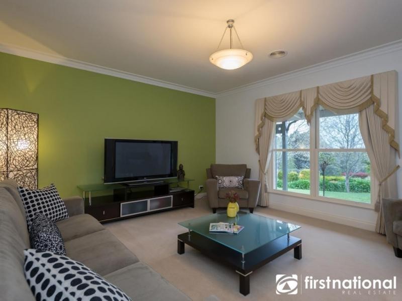 14-16 Cloverfield Close, Berwick VIC 3806