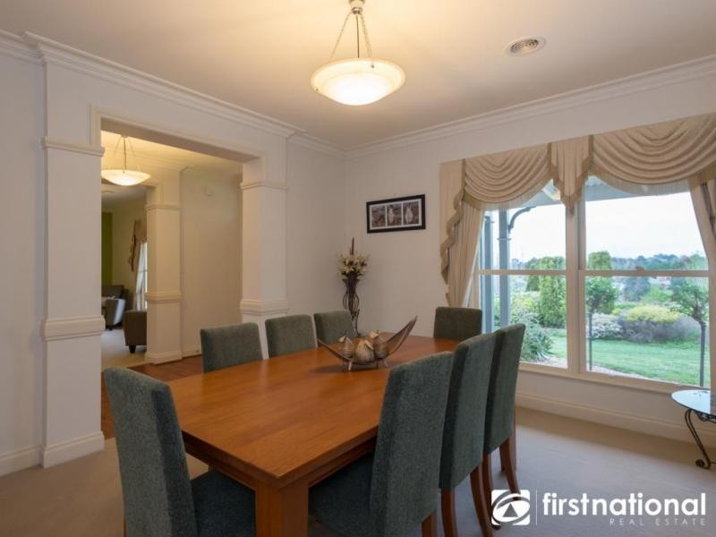 14-16 Cloverfield Close, Berwick VIC 3806