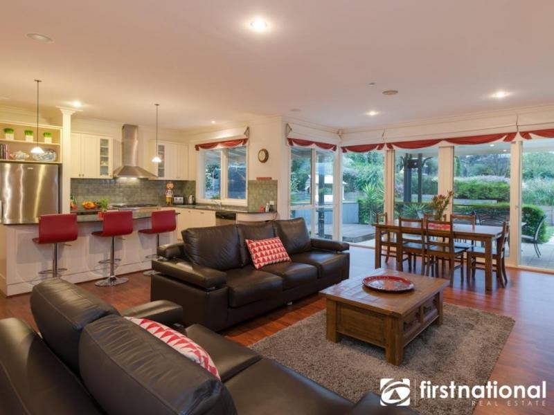 14-16 Cloverfield Close, Berwick VIC 3806