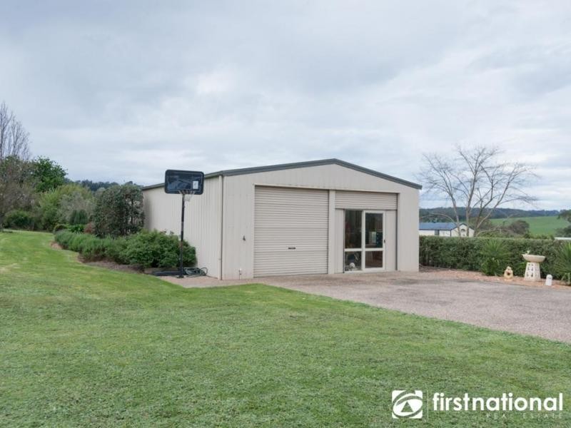 14-16 Cloverfield Close, Berwick VIC 3806