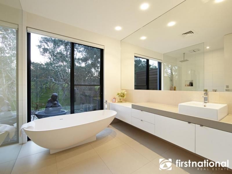 10 Boundary Road, Narre Warren East VIC 3804
