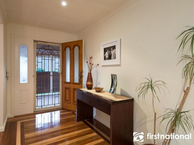 4 Cowper Rise, Berwick VIC 3806