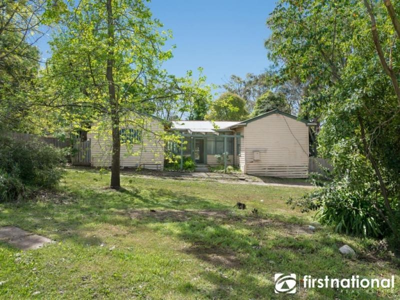 42 Harkaway Rd, Berwick VIC 3806