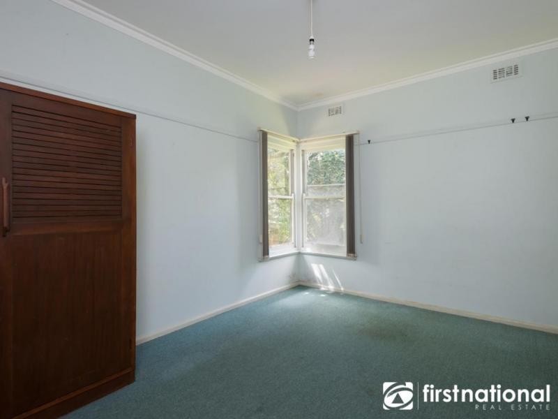 42 Harkaway Rd, Berwick VIC 3806
