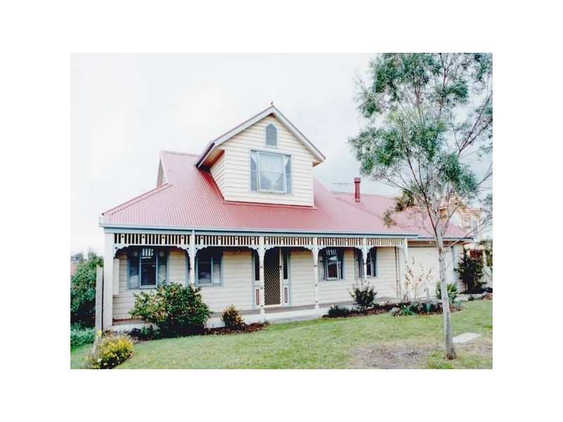 Mirrabook Court, Berwick VIC 3806