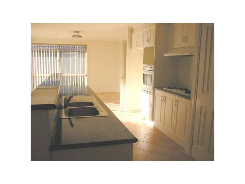 12 Cromford Crescent, Narre Warren South VIC 3805