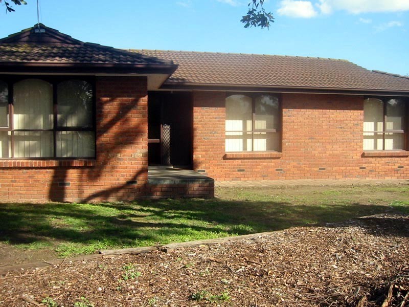 47 Saxonwood Drive, Narre Warren VIC 3805