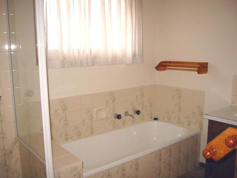 47 Saxonwood Drive, Narre Warren VIC 3805