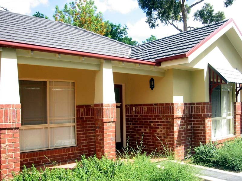 2/35 Peel Street, Berwick VIC 3806