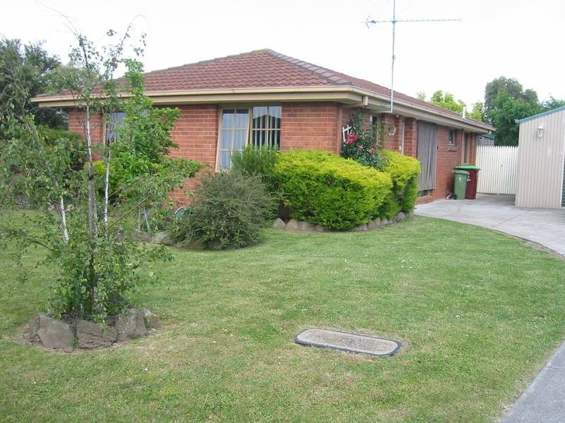 40 Insignia Crescent, Berwick VIC 3806