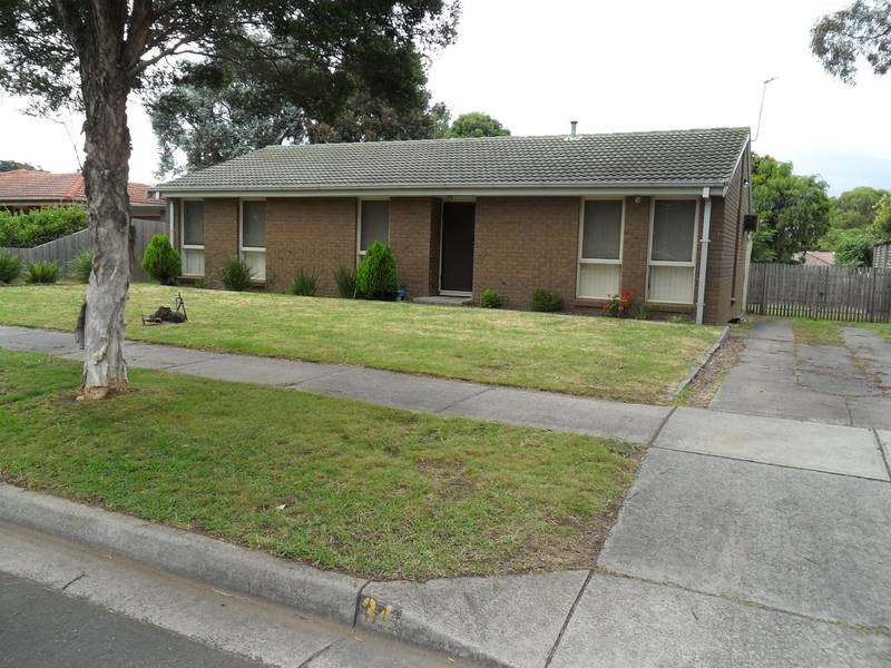 34 Cheviot Avenue, Berwick VIC 3806