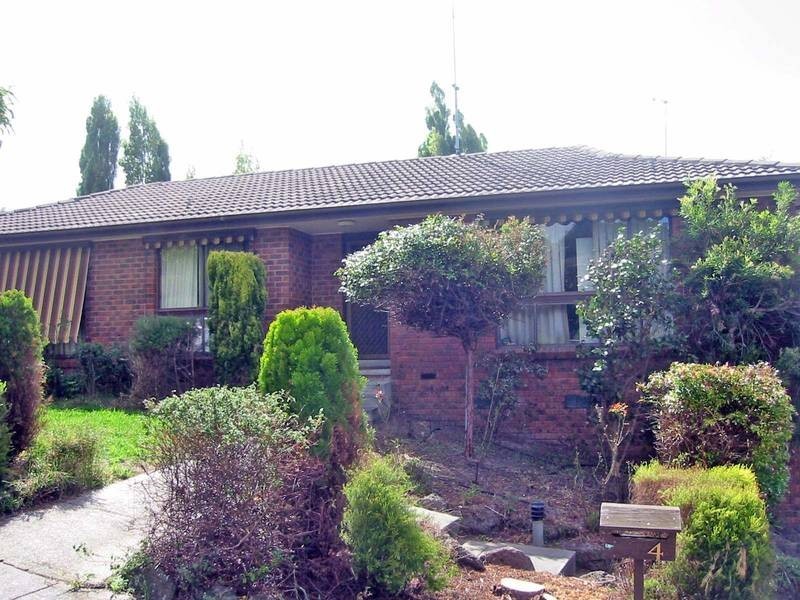 4 McNabb Street, Berwick VIC 3806